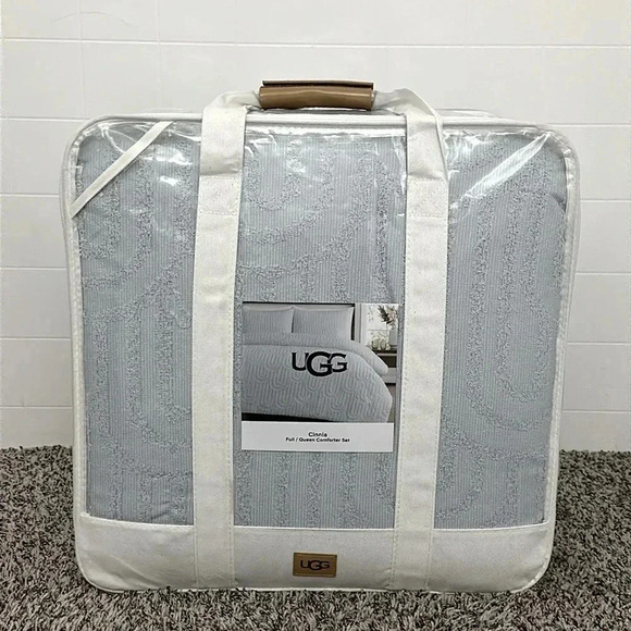 Ugg Cinnia Full / Queen Comforter Set - Picture 1 of 7